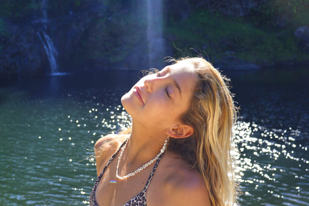 Full Moon Infinity Puka Necklace - 18" - Image 2