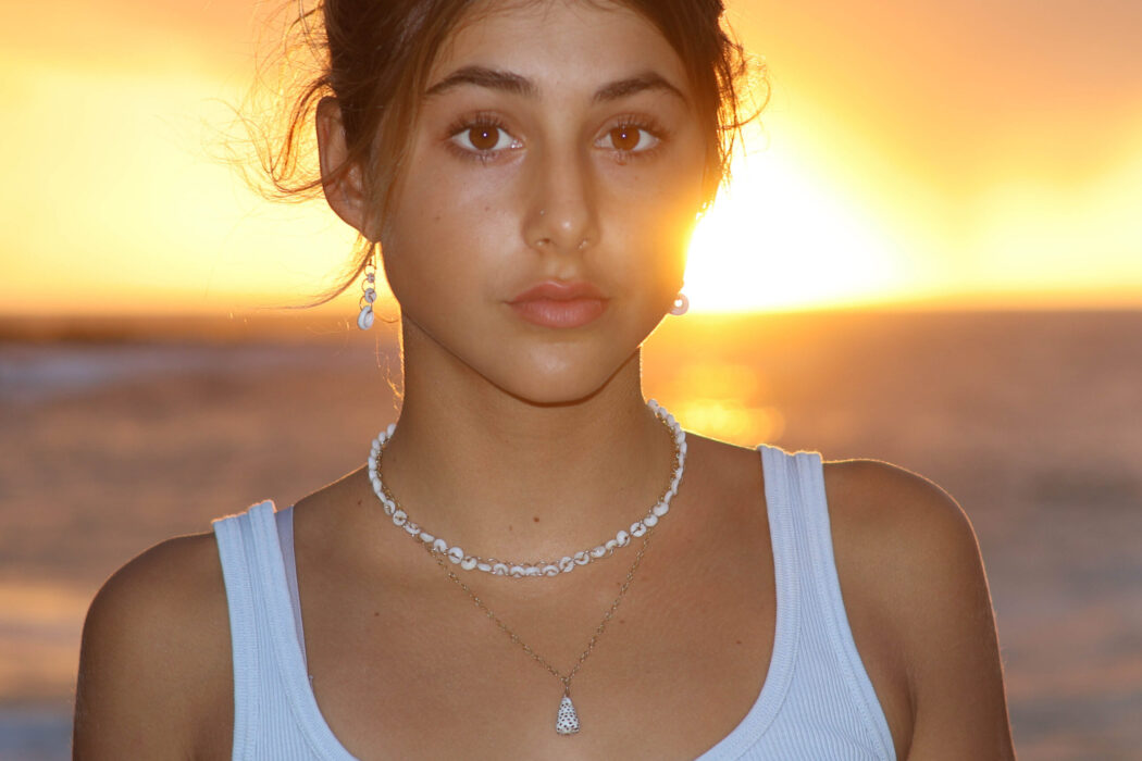 Full Moon Infinity Puka Choker - 16" - Image 4